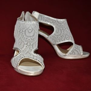 White Lace Heal